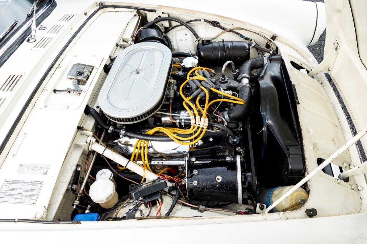 6. Engine Bay Offside.jpg